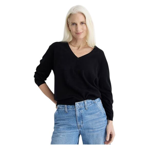 NWT J.Crew Cashmere Relaxed V-neck Sweater Black Oversized Size M - Picture 1 of 8